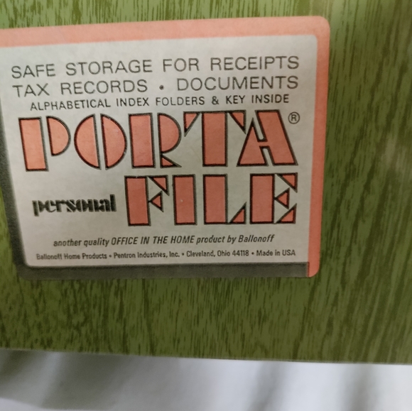 Vintage PortaFile Metal Records Box + the KEY! - Picture 2 of 5
